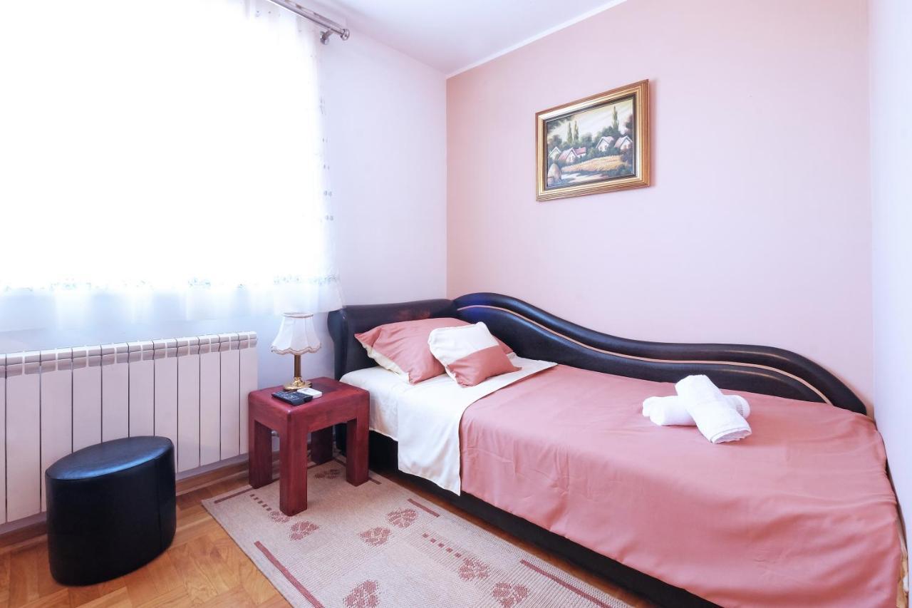 Villa Tower Gardos Belgrad Exteriör bild